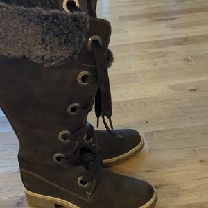 Timberland Women's Black Lace-Up Boots with Fur